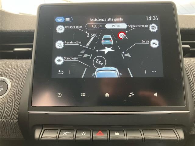 RENAULT Clio usata, con Specchietti laterali elettrici