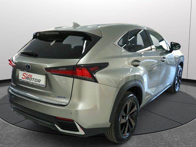 LEXUS NX 300h usata, con Airbag laterali