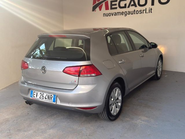 VOLKSWAGEN Golf usata, con Autoradio
