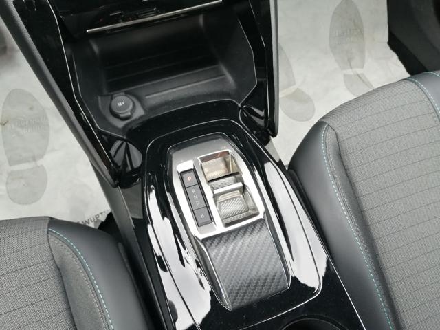 PEUGEOT 2008 usata, con Fari LED