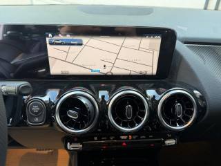 MERCEDES-BENZ GLA 180 usata, con Specchietti laterali elettrici