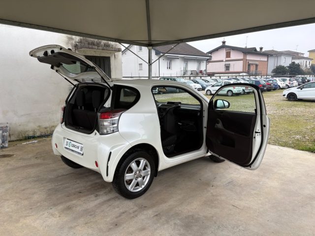 TOYOTA iQ usata 34