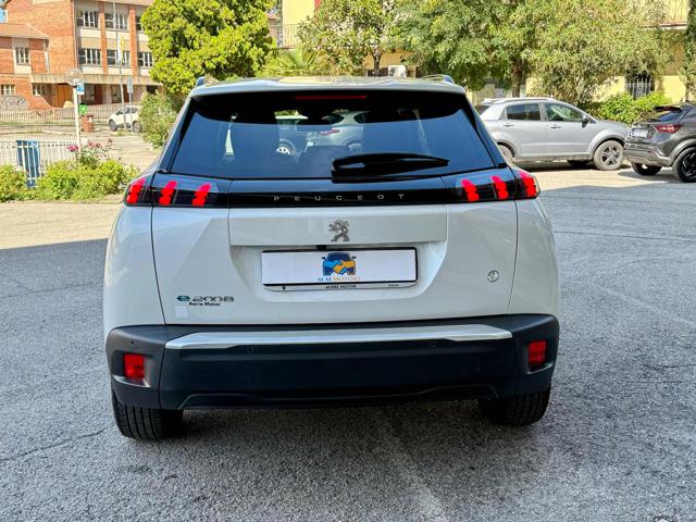 PEUGEOT 2008 usata, con Autoradio
