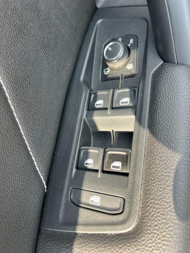 VOLKSWAGEN Tiguan usata, con Park Distance Control