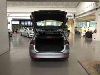 VOLKSWAGEN Passat Variant usata, con Controllo trazione