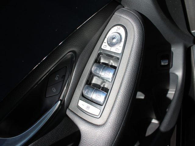 MERCEDES-BENZ GLC 220 usata, con Vetri oscurati