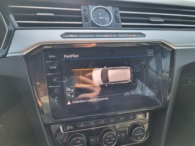 VOLKSWAGEN Passat Variant usata, con Touch screen