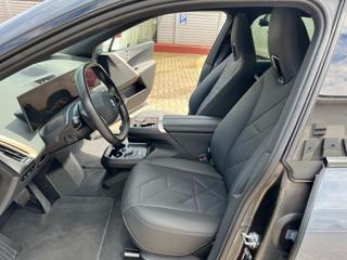 BMW iX usata, con Apple CarPlay