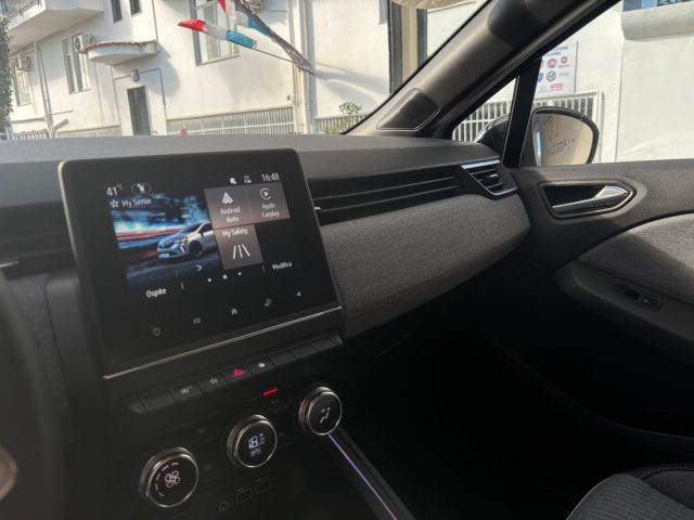 RENAULT Clio usata, con Volante multifunzione