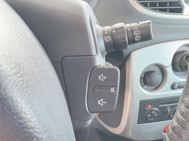 RENAULT Clio usata, con Volante in pelle
