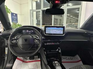 PEUGEOT 2008 usata, con Volante in pelle