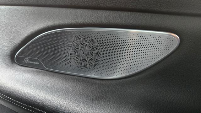 MERCEDES-BENZ E 220 usata, con Park Distance Control