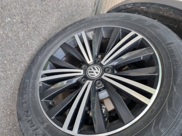 VOLKSWAGEN Tiguan usata, con USB