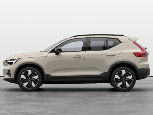 VOLVO EX40 usata, con Airbag laterali