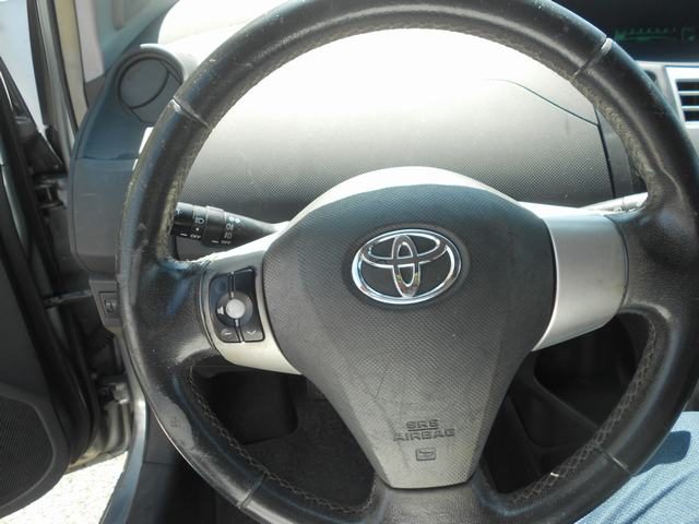 TOYOTA Yaris usata, con Climatizzatore