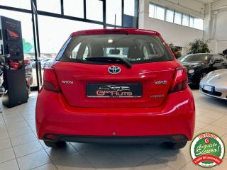 TOYOTA Yaris usata, con Autoradio