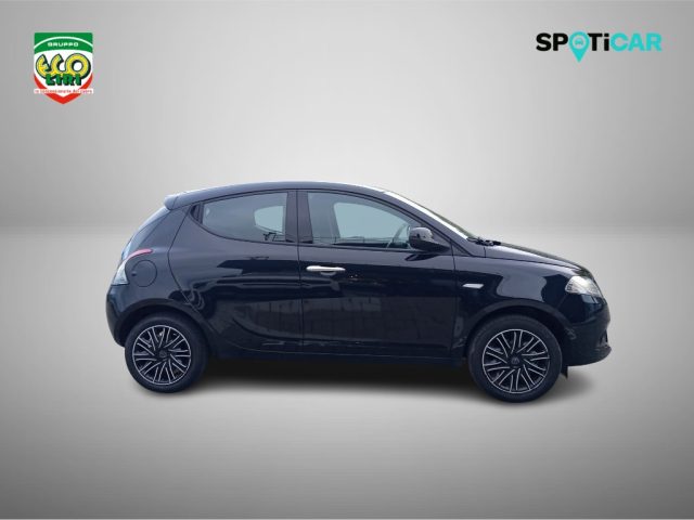 LANCIA Ypsilon usata, con Autoradio