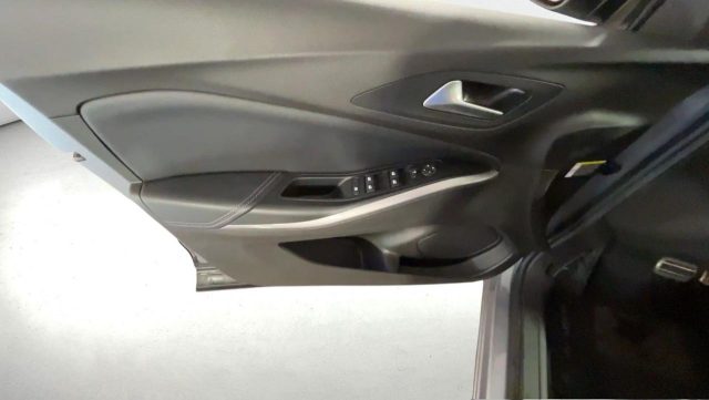 OPEL Grandland usata, con Fari LED