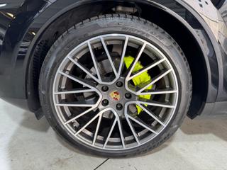PORSCHE Cayenne usata, con Autoradio
