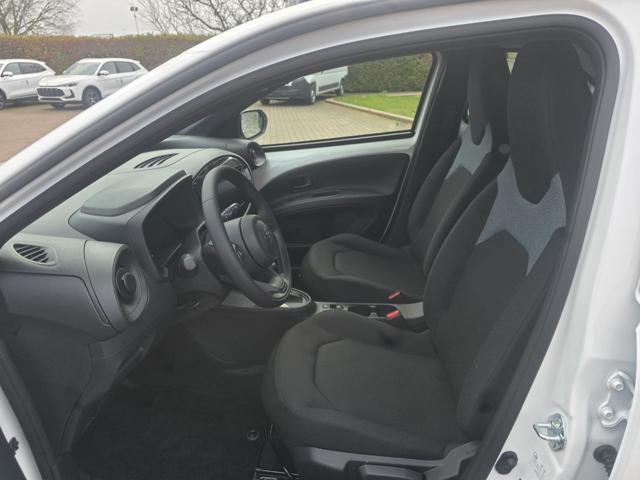 TOYOTA Aygo X usata, con Sedile posteriore sdoppiato