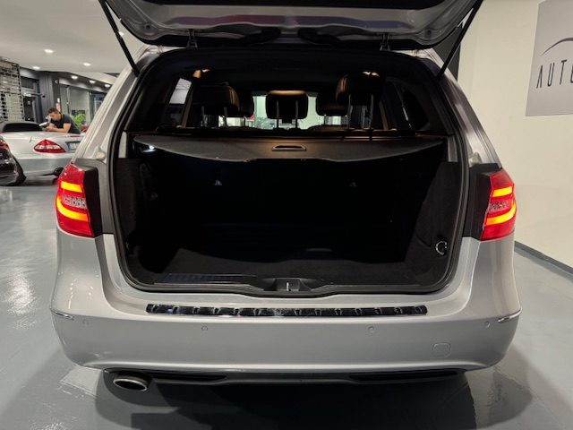 MERCEDES-BENZ B 200 usata, con Airbag testa