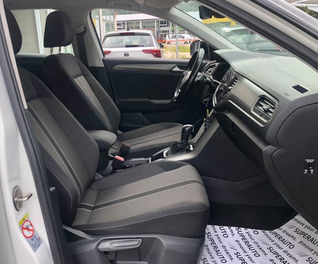 VOLKSWAGEN T-Roc usata, con USB