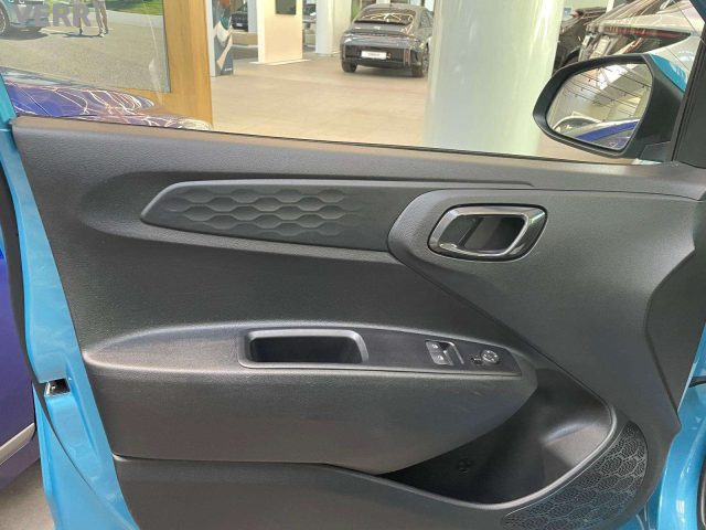 HYUNDAI i10 usata, con Volante in pelle