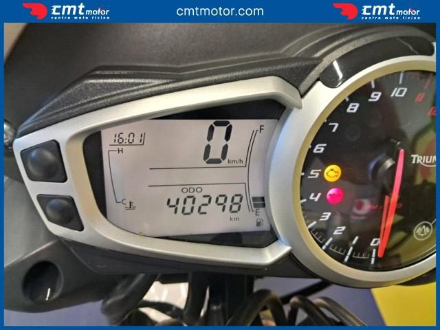 TRIUMPH Speed Triple 1050 usata 8