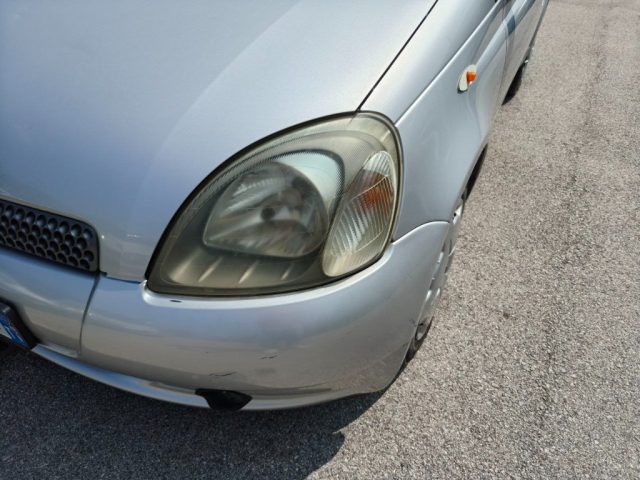 TOYOTA Yaris usata 8
