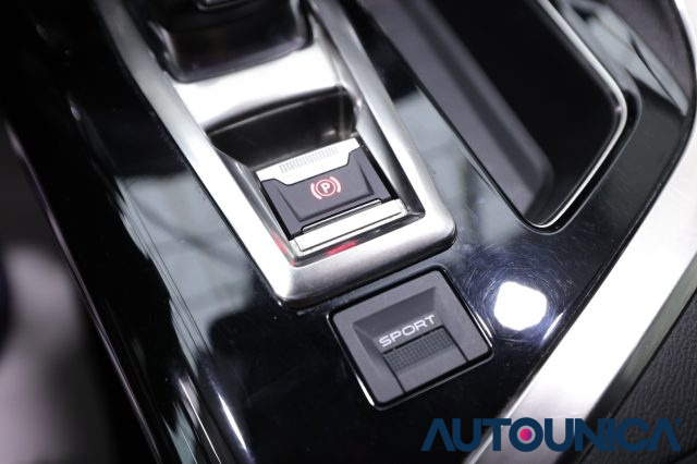 PEUGEOT 3008 usata, con Sensore di pioggia