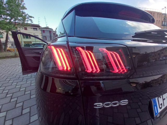 PEUGEOT 3008 usata, con Climatizzatore