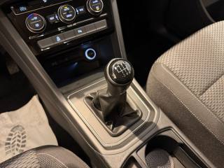 VOLKSWAGEN Touran usata, con Fendinebbia