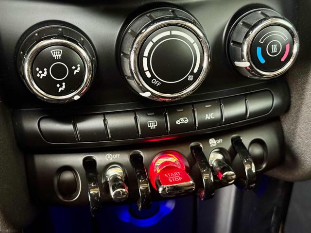 MINI One usata, con Touch screen