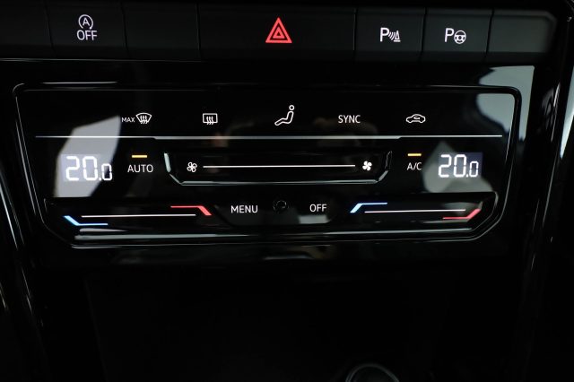 VOLKSWAGEN T-Roc usata 17