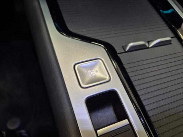 VOLKSWAGEN Passat usata, con Fari LED