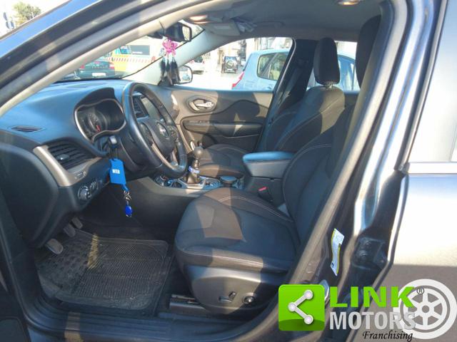 JEEP Cherokee usata, con Autoradio