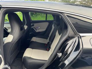 MERCEDES-BENZ CLA 200 usata, con Autoradio