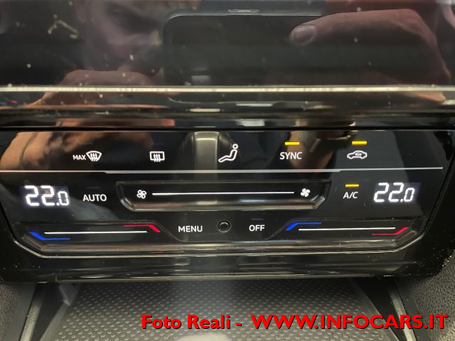 VOLKSWAGEN Passat Variant usata, con USB