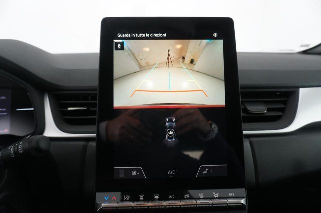 RENAULT Captur usata, con Autoradio digitale