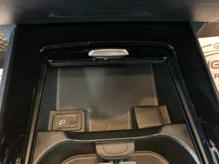MERCEDES-BENZ GLB 180 usata, con Volante multifunzione
