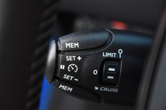 PEUGEOT 208 usata, con Cruise Control