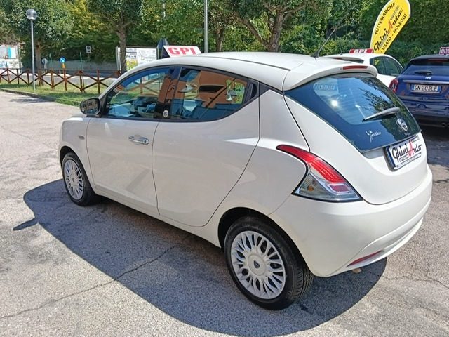 LANCIA Ypsilon usata, con ESP
