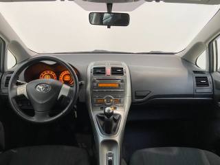 TOYOTA Auris usata, con Chiusura centralizzata