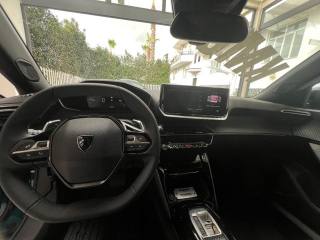 PEUGEOT 2008 usata, con USB