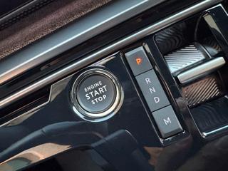 PEUGEOT 3008 usata, con Leve al volante