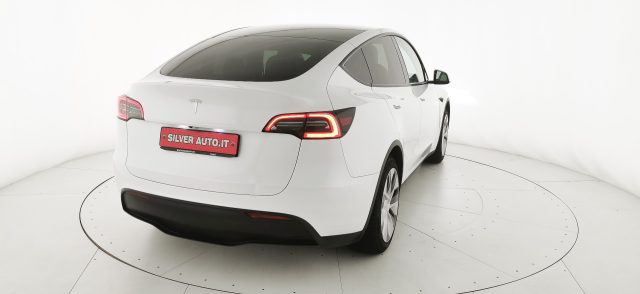 TESLA Model Y usata, con Boardcomputer