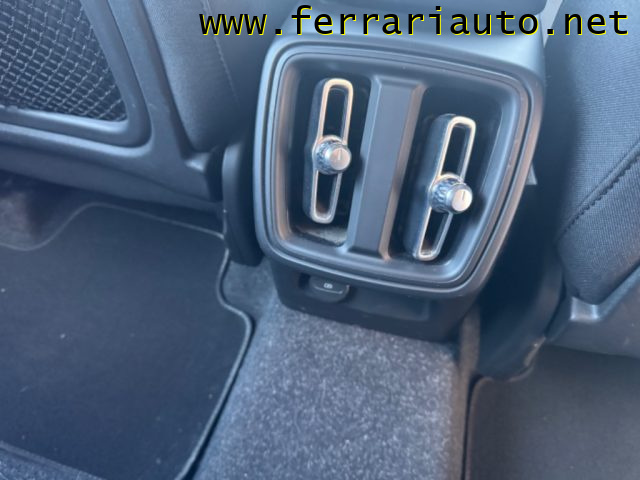 VOLVO XC40 usata, con Sedile posteriore sdoppiato
