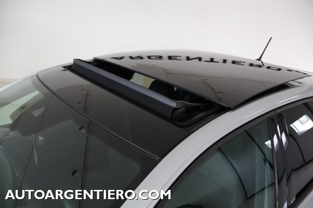 VOLKSWAGEN Taigo usata, con Airbag laterali