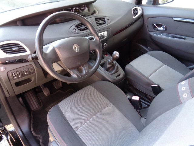 RENAULT Scenic usata, con Autoradio