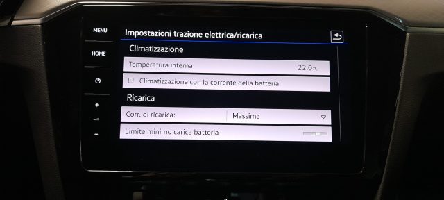 VOLKSWAGEN Passat usata 31